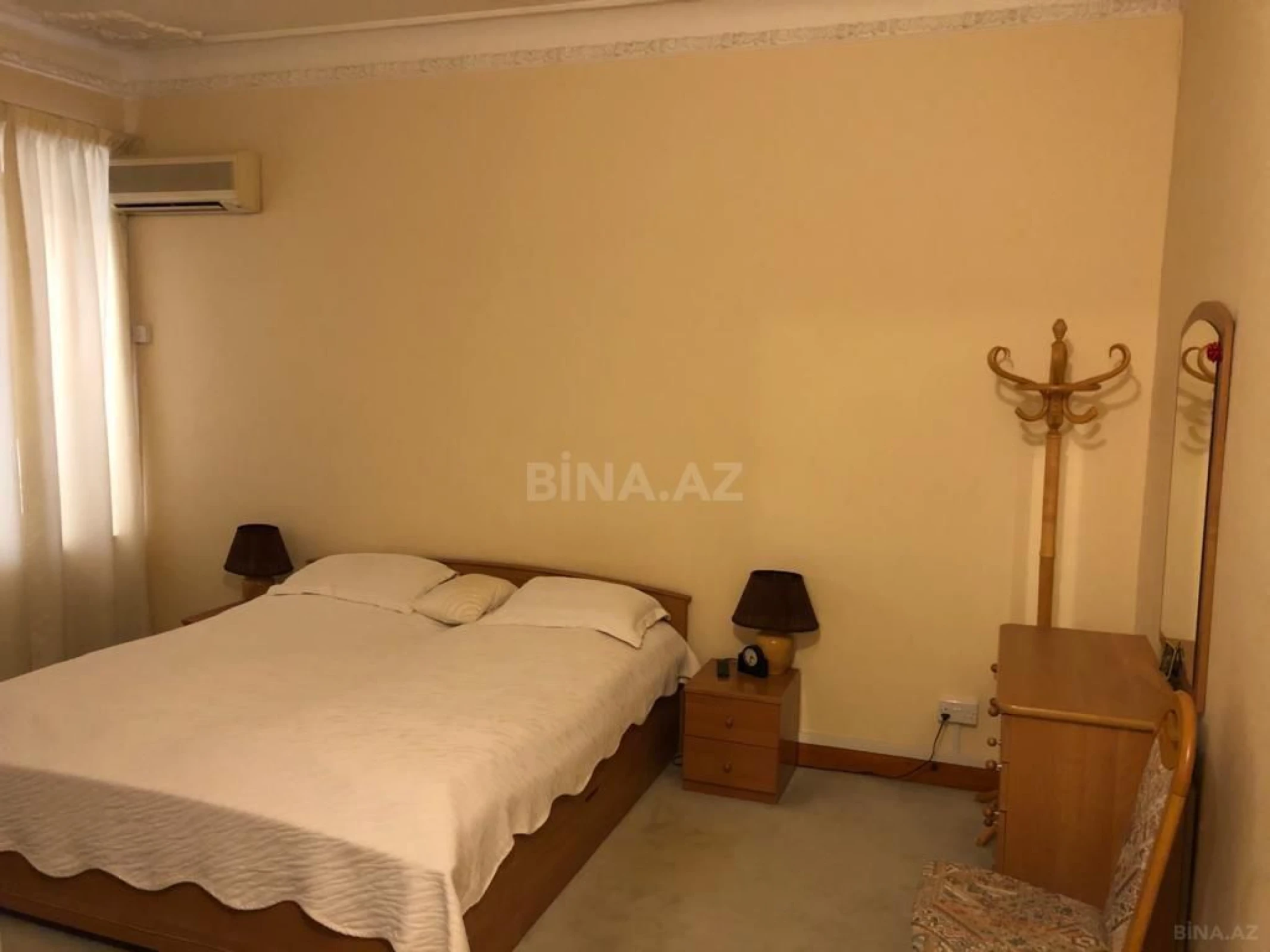 Satılır 3 otaqlı mənzil 110 m²