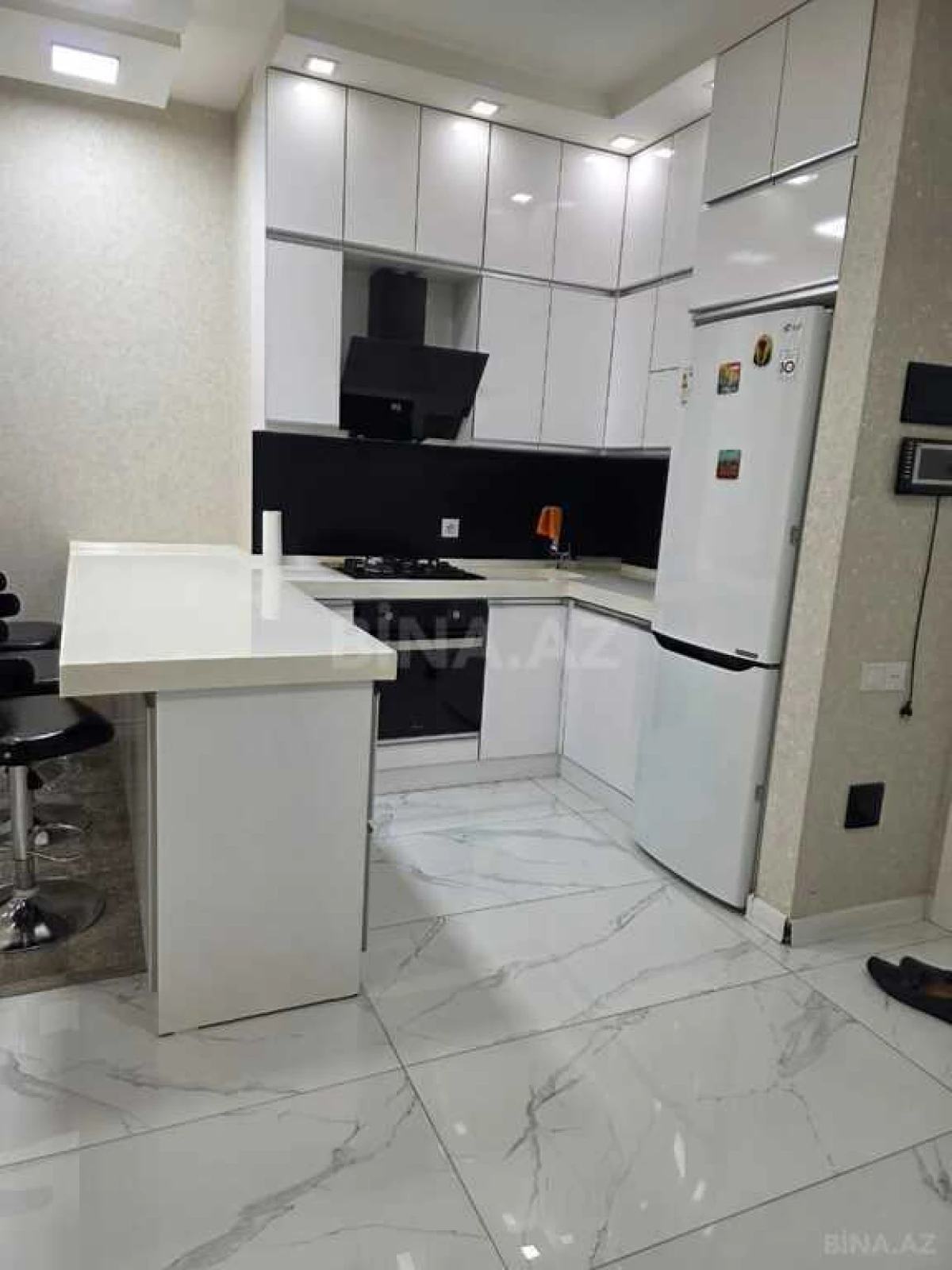 Kirayə verilir 2 otaqlı mənzil 66 m²