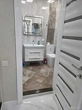Kirayə verilir 2 otaqlı mənzil 66 m²