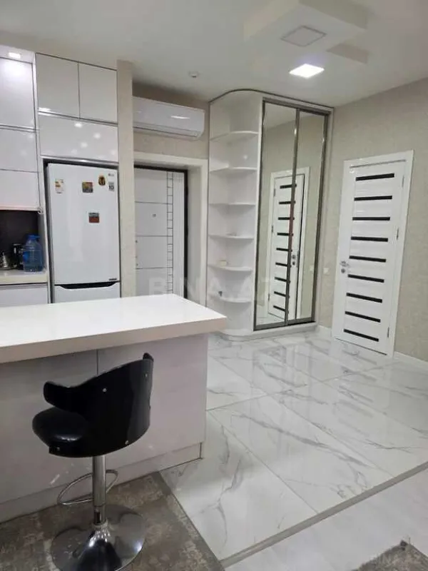 Kirayə verilir 2 otaqlı mənzil 66 m²