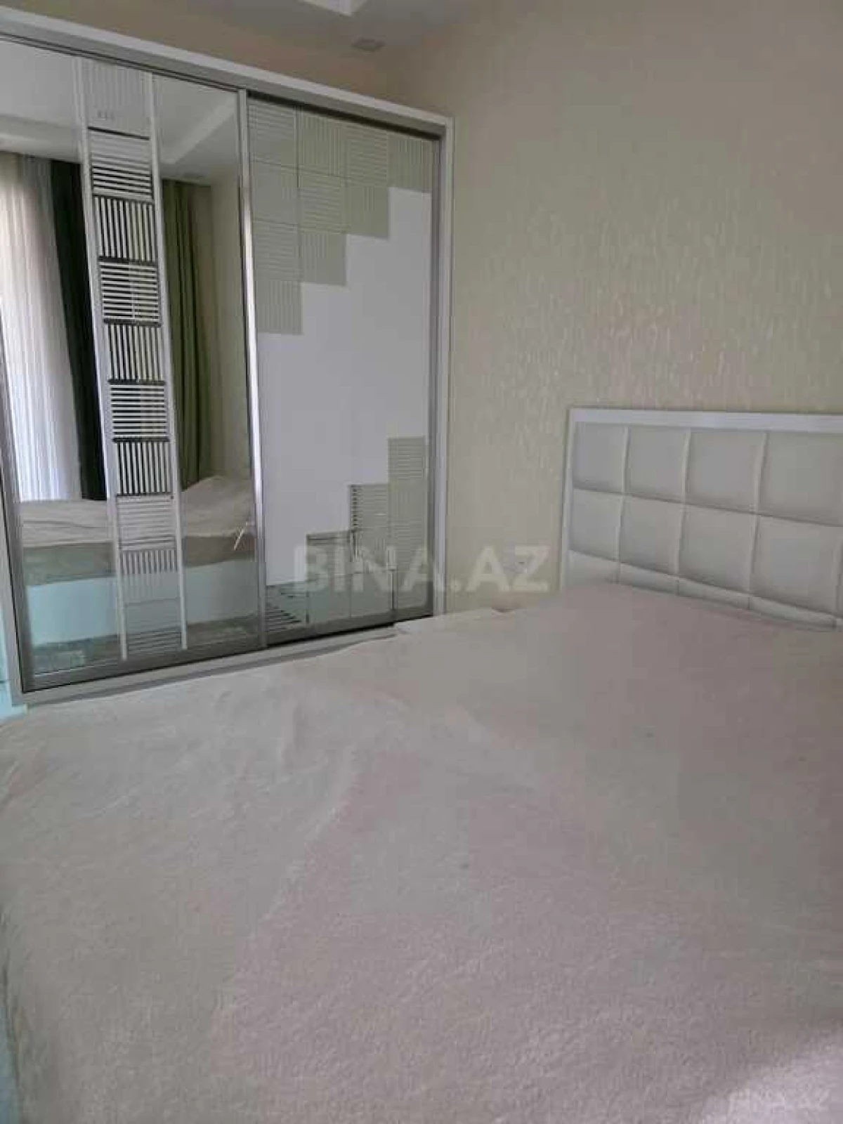 Kirayə verilir 2 otaqlı mənzil 66 m²