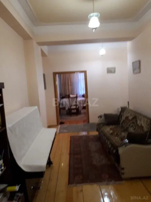 Satılır 2 otaqlı mənzil 100 m²