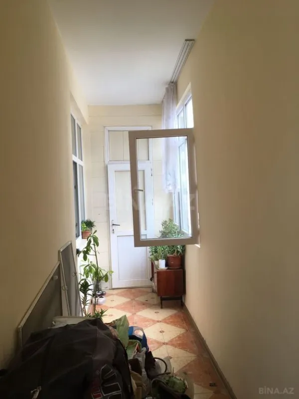 Satılır 2 otaqlı mənzil 100 m²