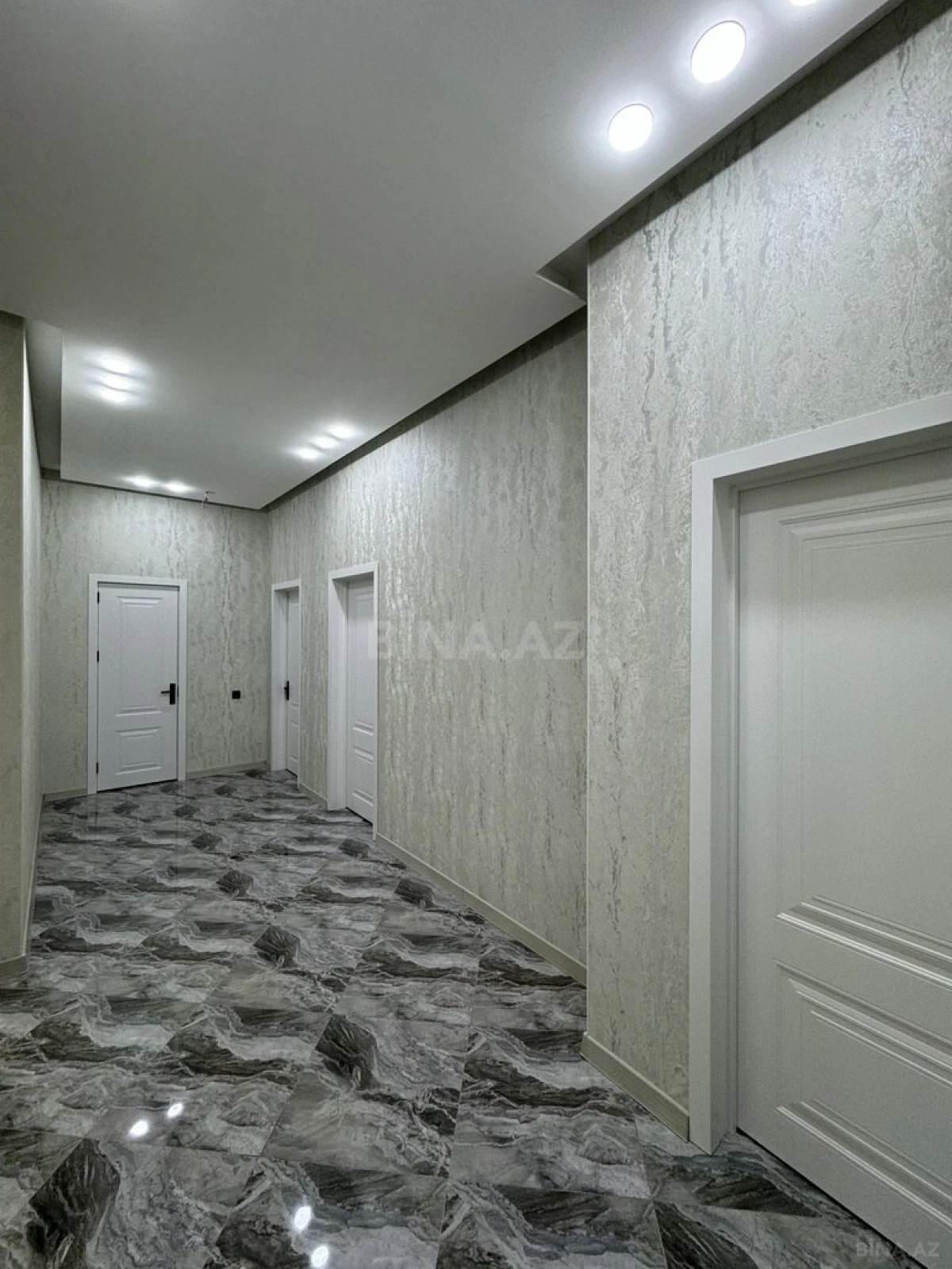 Satılır 4 otaqlı həyət evi 160 m²