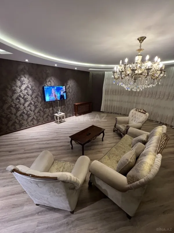 Kirayə verilir 2 otaqlı mənzil 110 m²