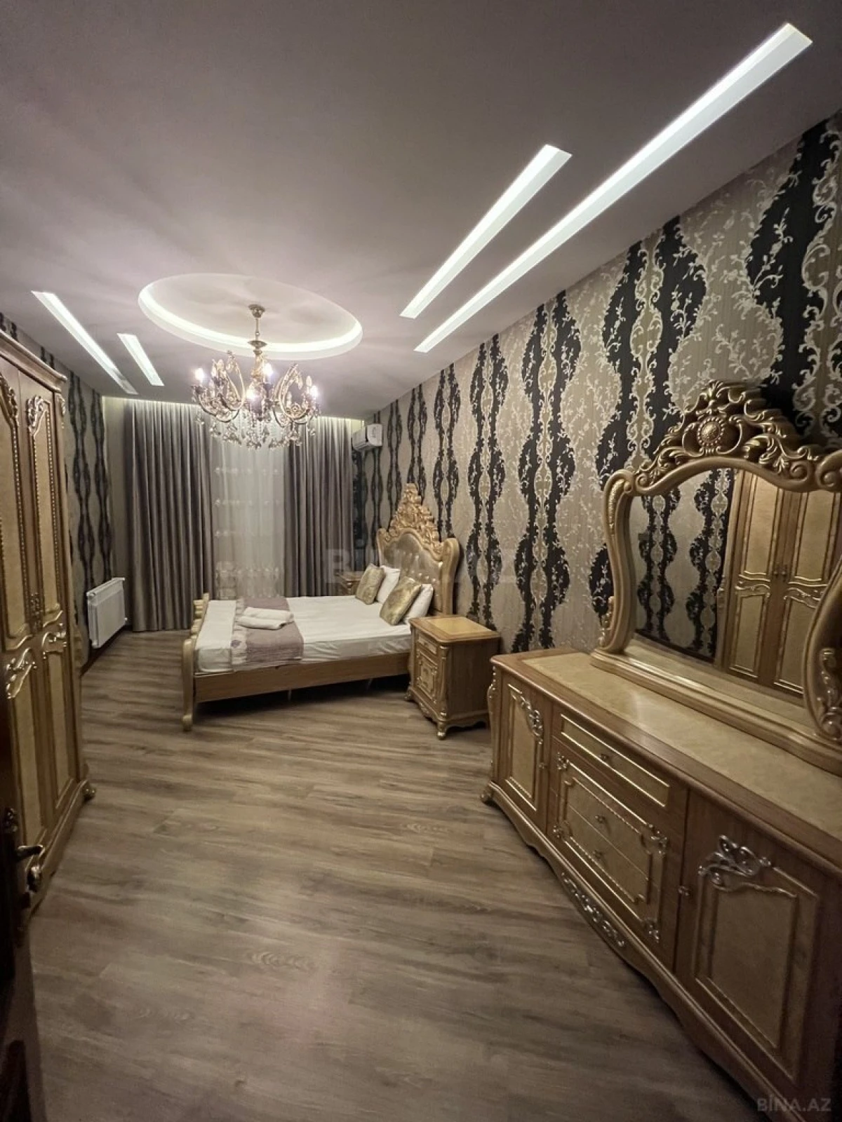 Kirayə verilir 2 otaqlı mənzil 110 m²