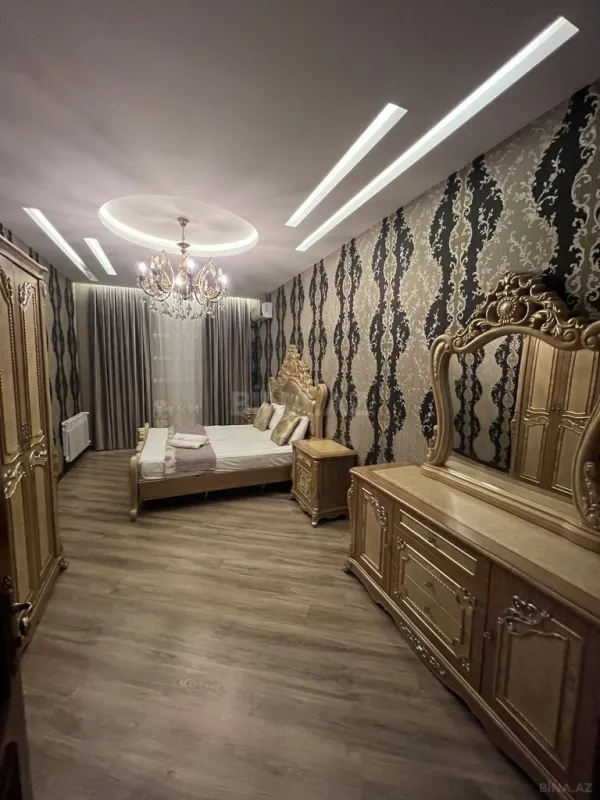 Kirayə verilir 2 otaqlı mənzil 110 m²