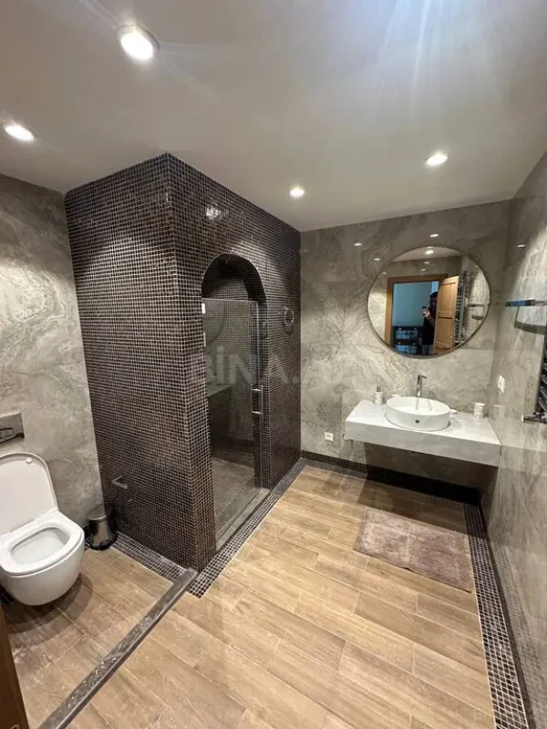 Kirayə verilir 2 otaqlı mənzil 75 m²
