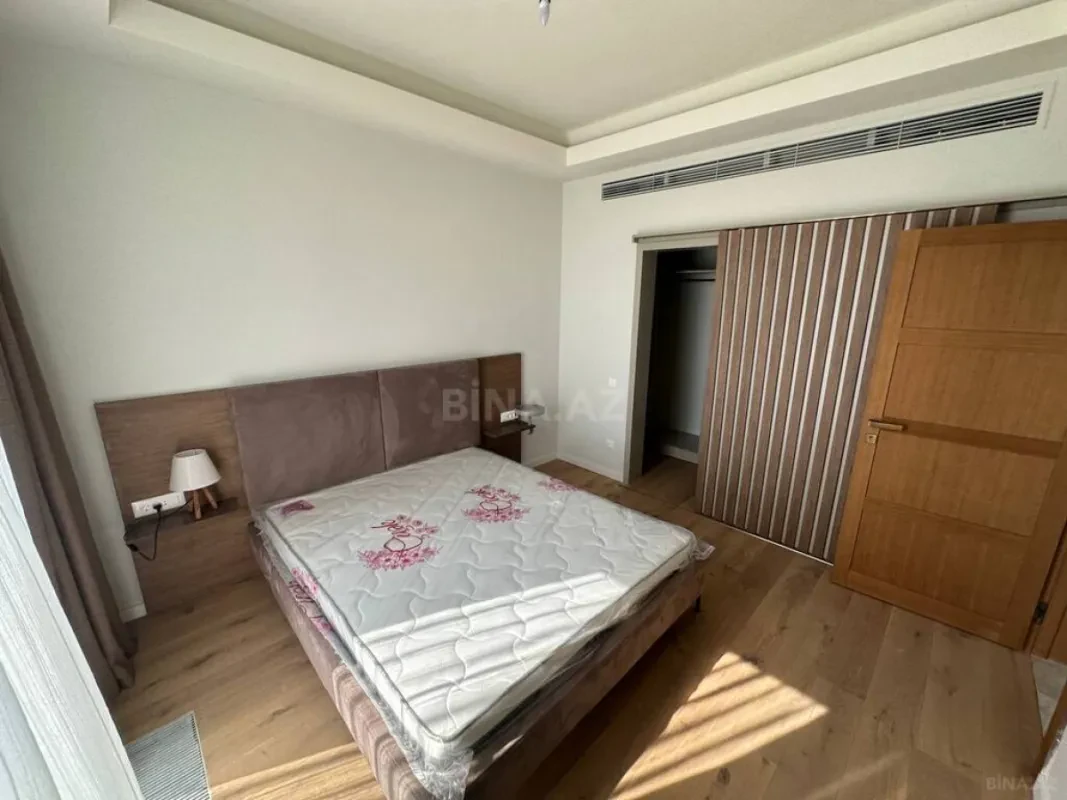 Kirayə verilir 2 otaqlı mənzil 75 m²
