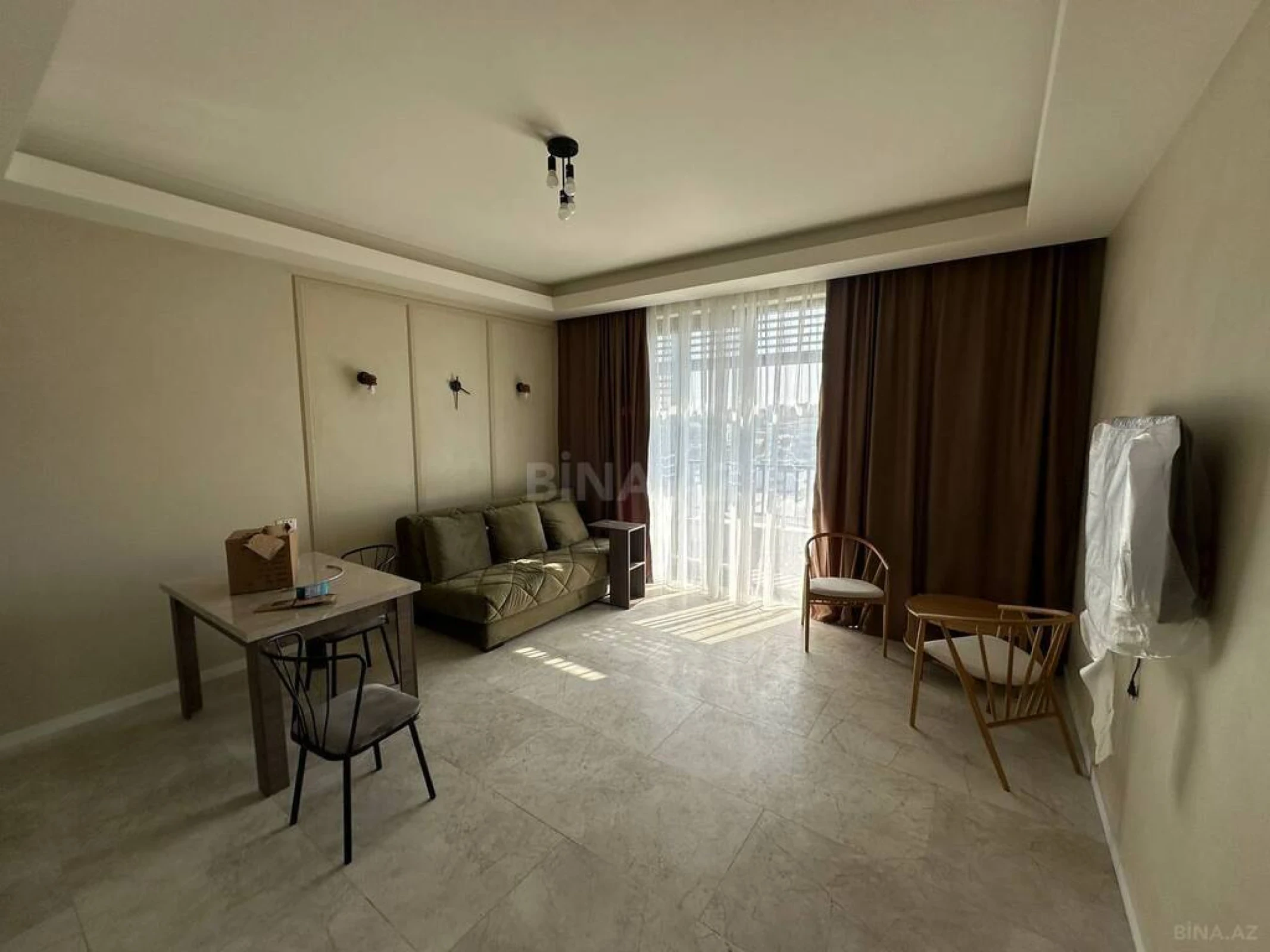 Kirayə verilir 2 otaqlı mənzil 75 m²