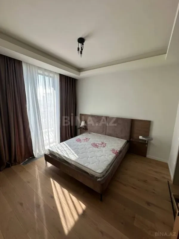 Kirayə verilir 2 otaqlı mənzil 75 m²