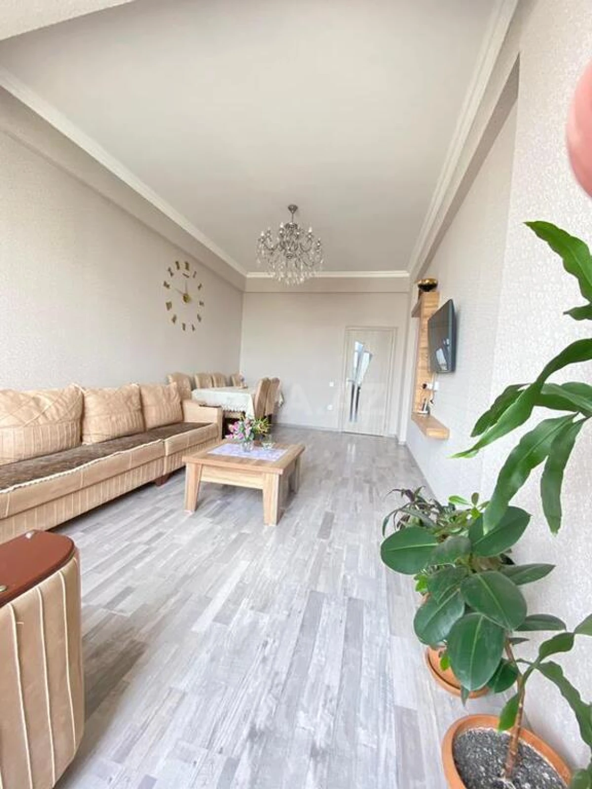 Satılır 3 otaqlı mənzil 93 m²