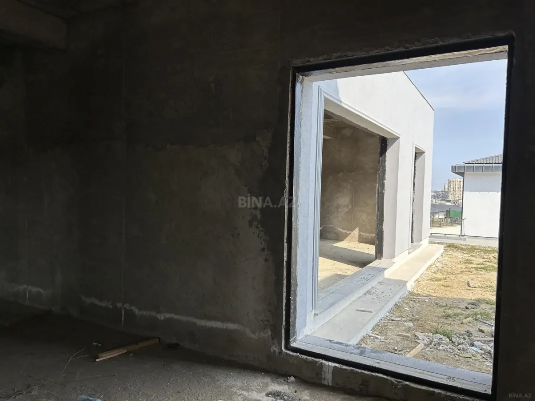 Satılır 7 otaqlı həyət evi 382 m²