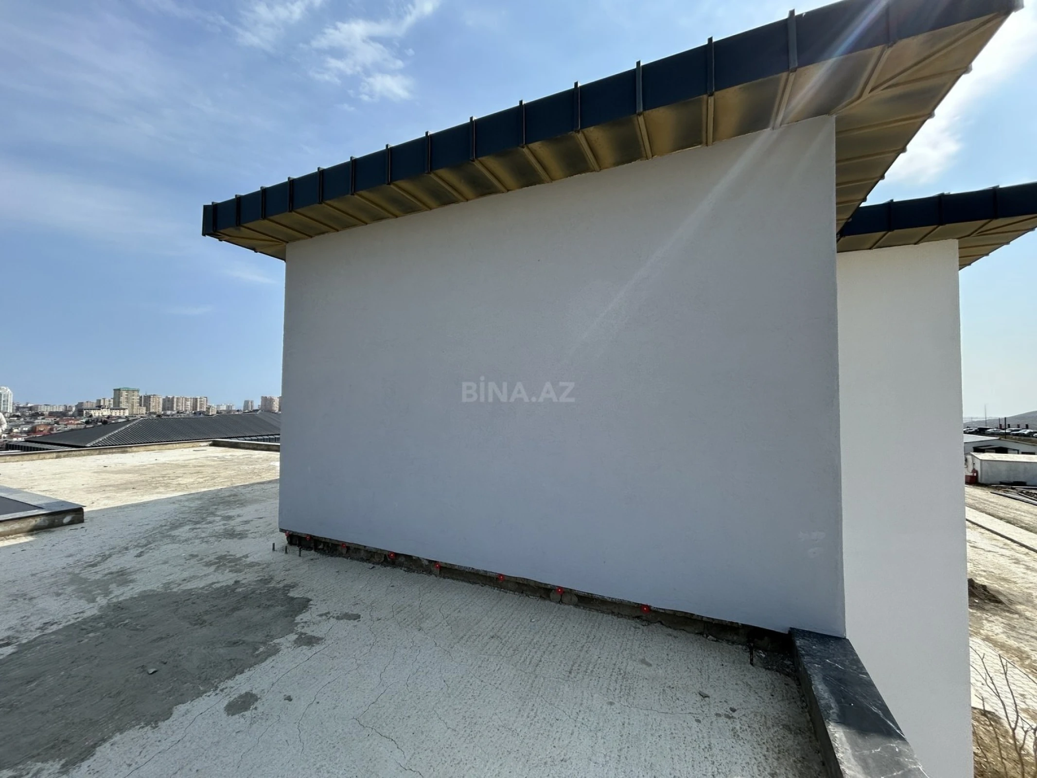 Satılır 7 otaqlı həyət evi 382 m²