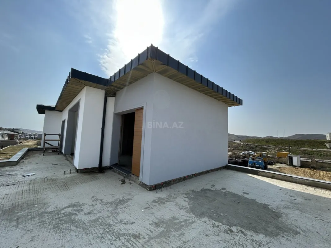 Satılır 7 otaqlı həyət evi 382 m²