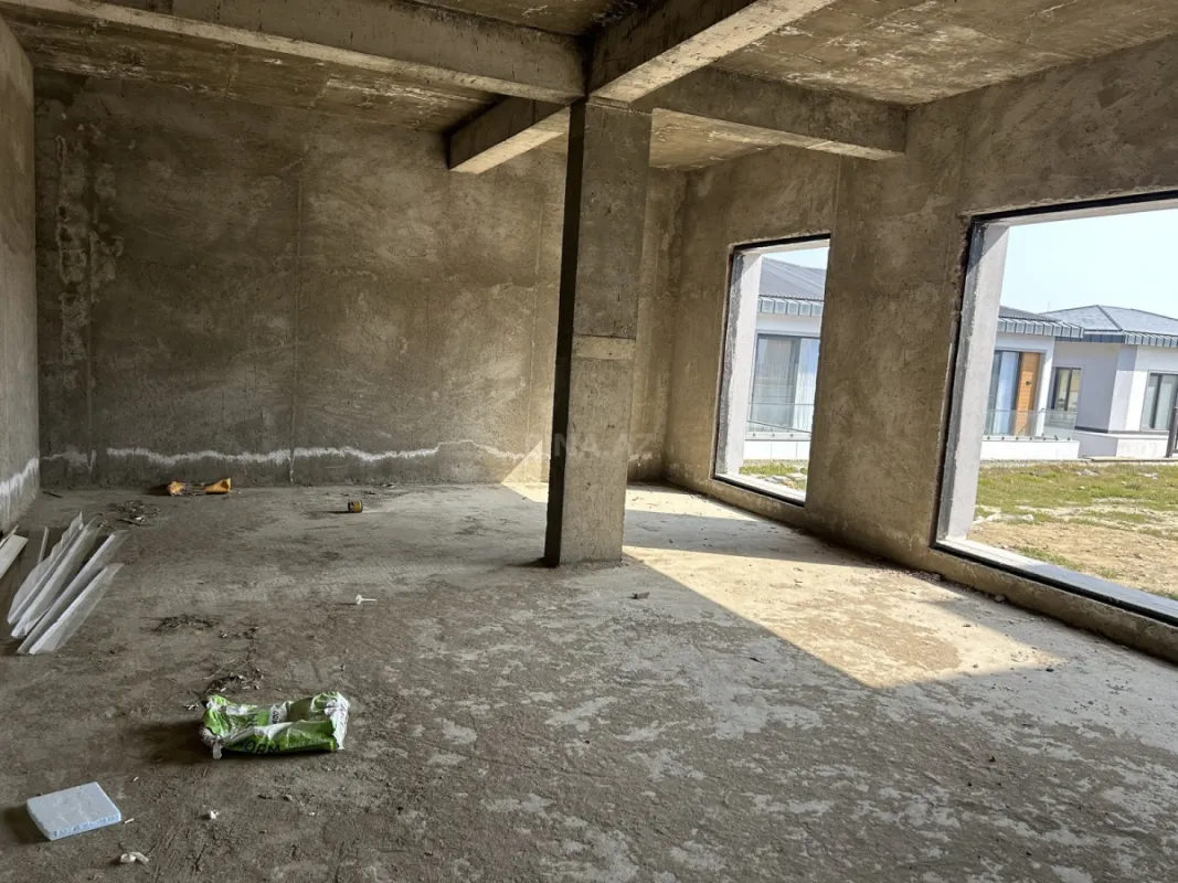 Satılır 7 otaqlı həyət evi 382 m²