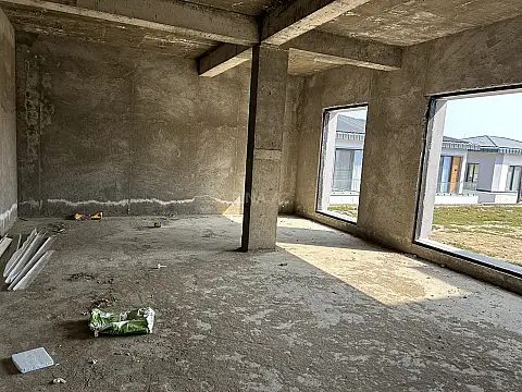 Satılır 7 otaqlı həyət evi 382 m²