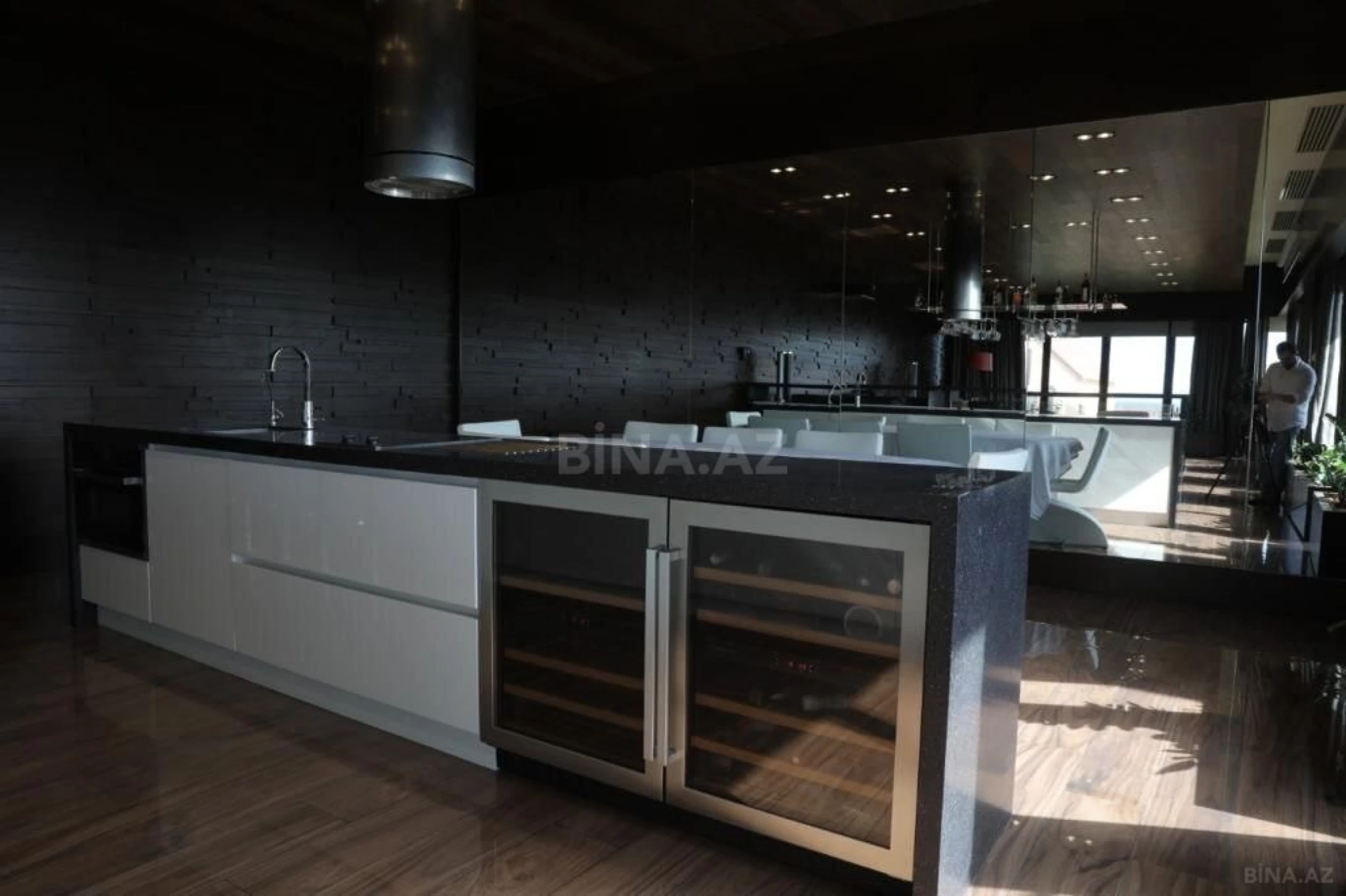 Kirayə verilir 6 otaqlı həyət evi 500 m²