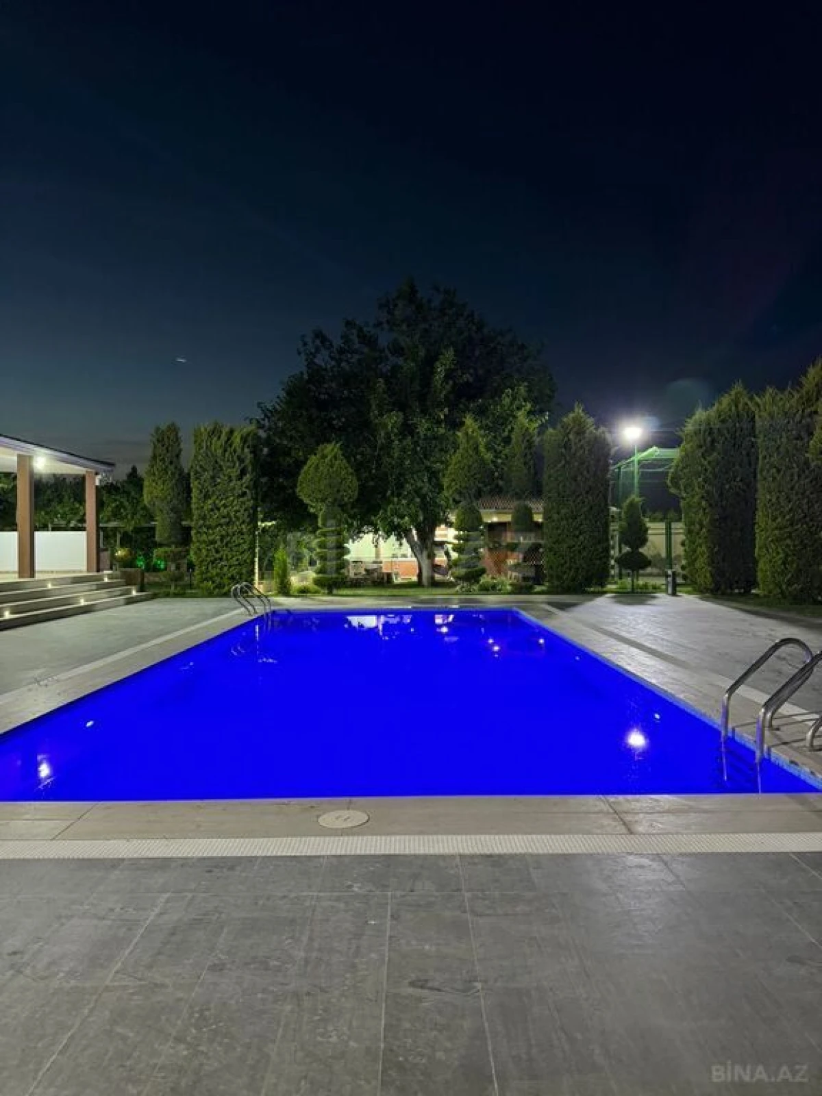 Kirayə verilir 5 otaqlı həyət evi 420 m²