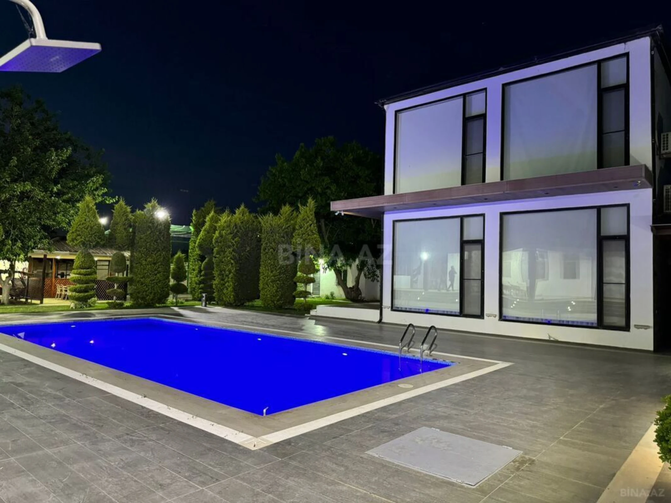 Kirayə verilir 5 otaqlı həyət evi 420 m²