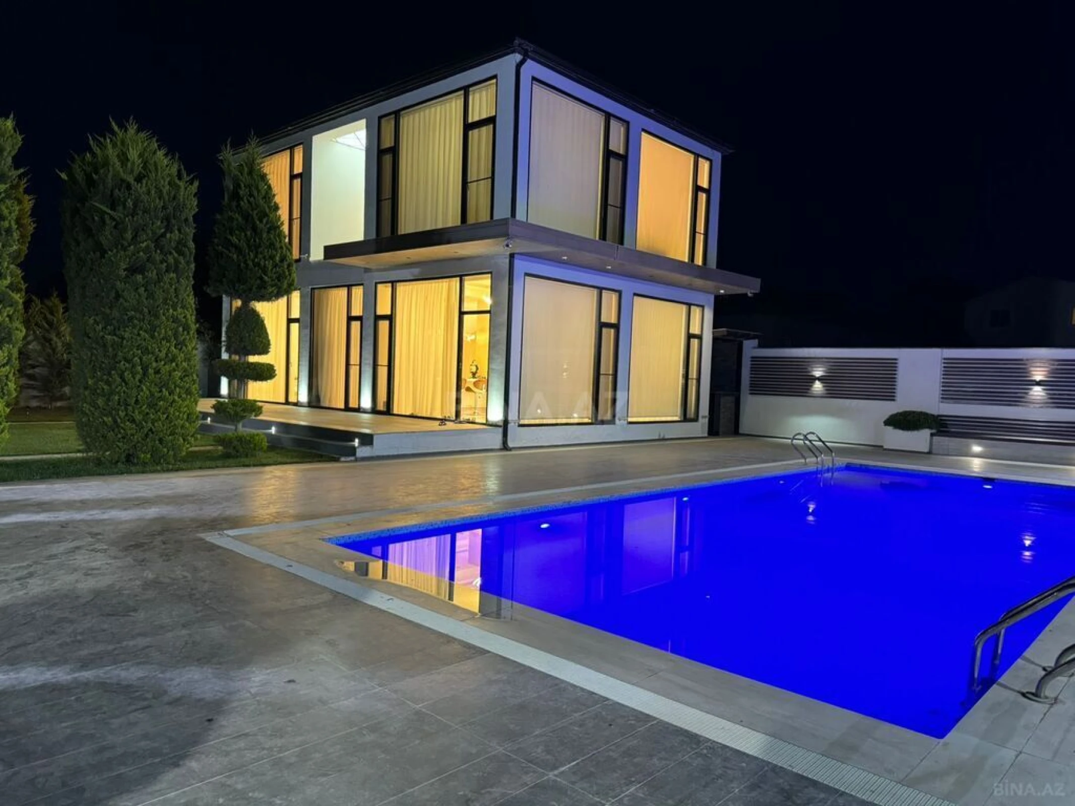 Kirayə verilir 5 otaqlı həyət evi 420 m²
