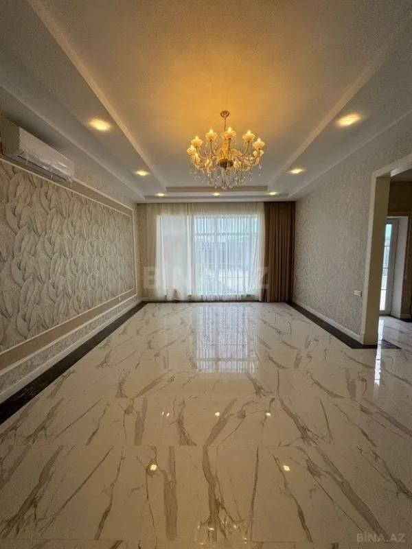 Satılır 5 otaqlı həyət evi 260 m²