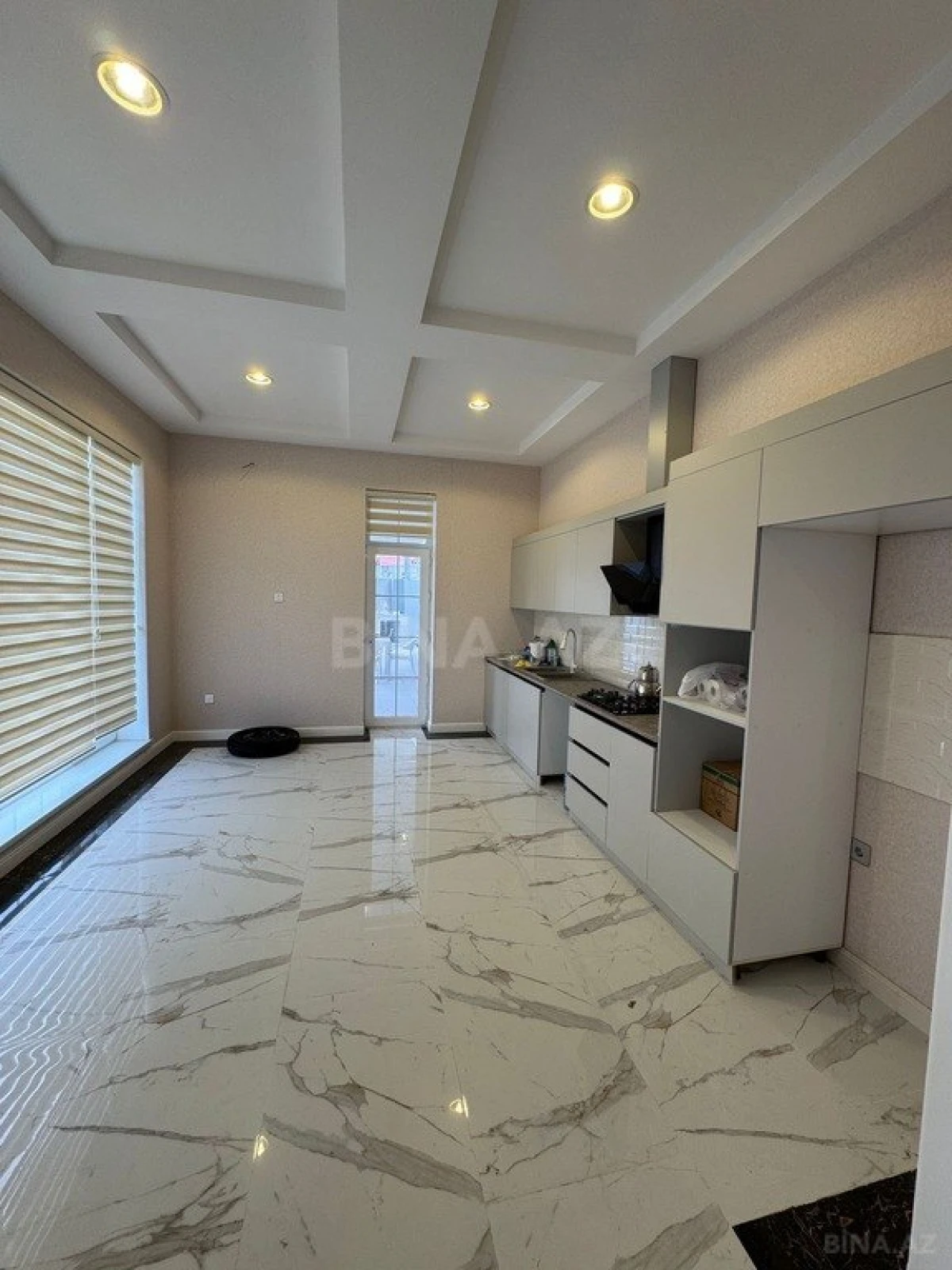 Satılır 5 otaqlı həyət evi 260 m²