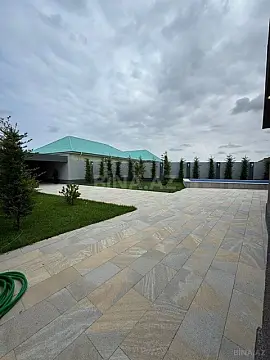 Satılır 5 otaqlı həyət evi 260 m²