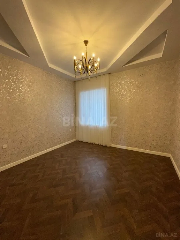 Satılır 5 otaqlı həyət evi 260 m²
