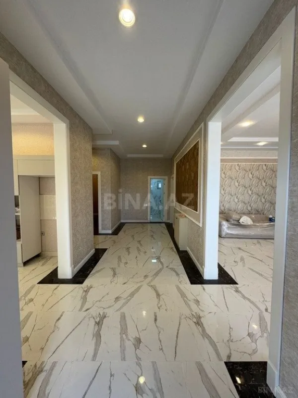 Satılır 5 otaqlı həyət evi 260 m²