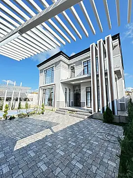 Satılır 5 otaqlı həyət evi 280 m²