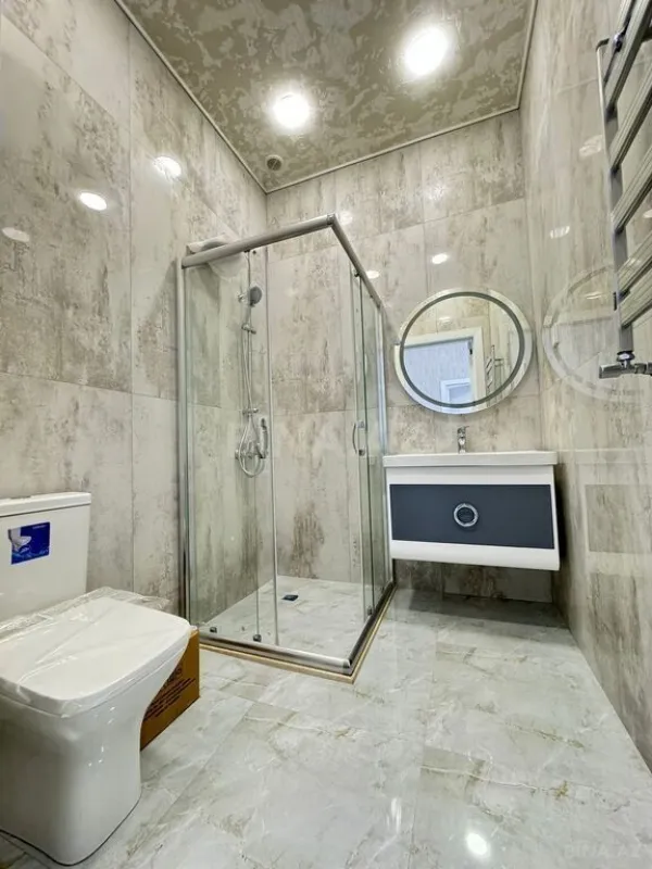 Satılır 5 otaqlı həyət evi 280 m²