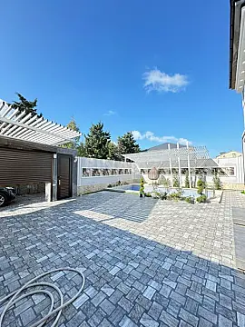 Satılır 5 otaqlı həyət evi 280 m²