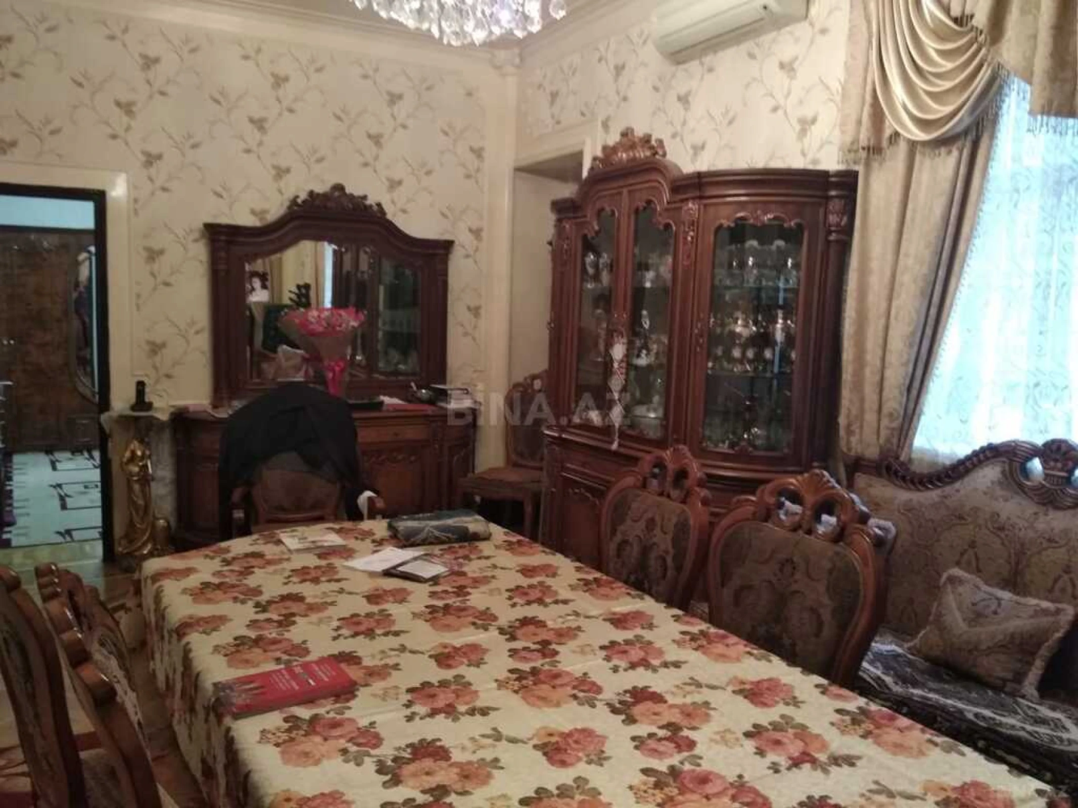 Satılır 5 otaqlı mənzil 120 m²