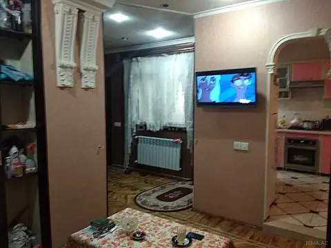 Satılır 5 otaqlı mənzil 120 m²