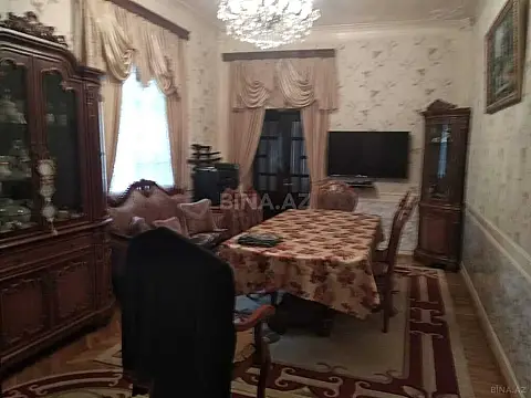 Satılır 5 otaqlı mənzil 120 m²