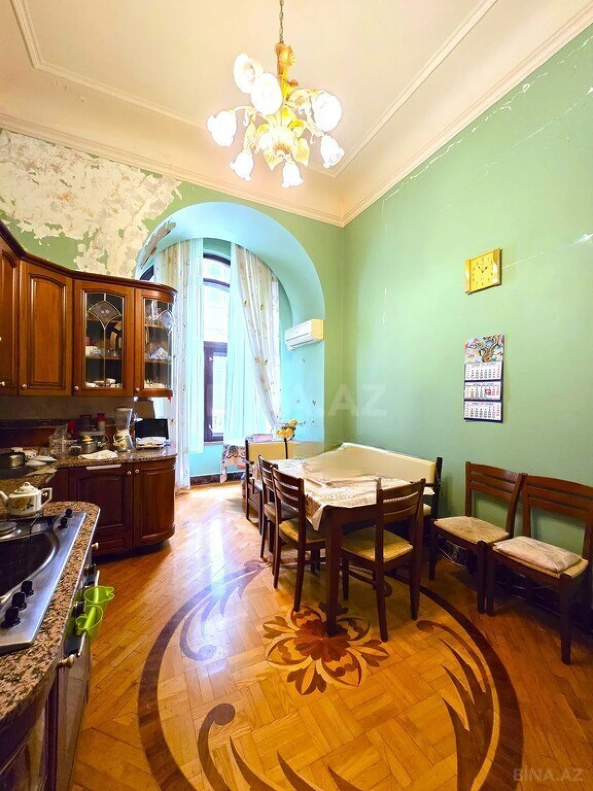 Satılır 5 otaqlı mənzil 225 m²