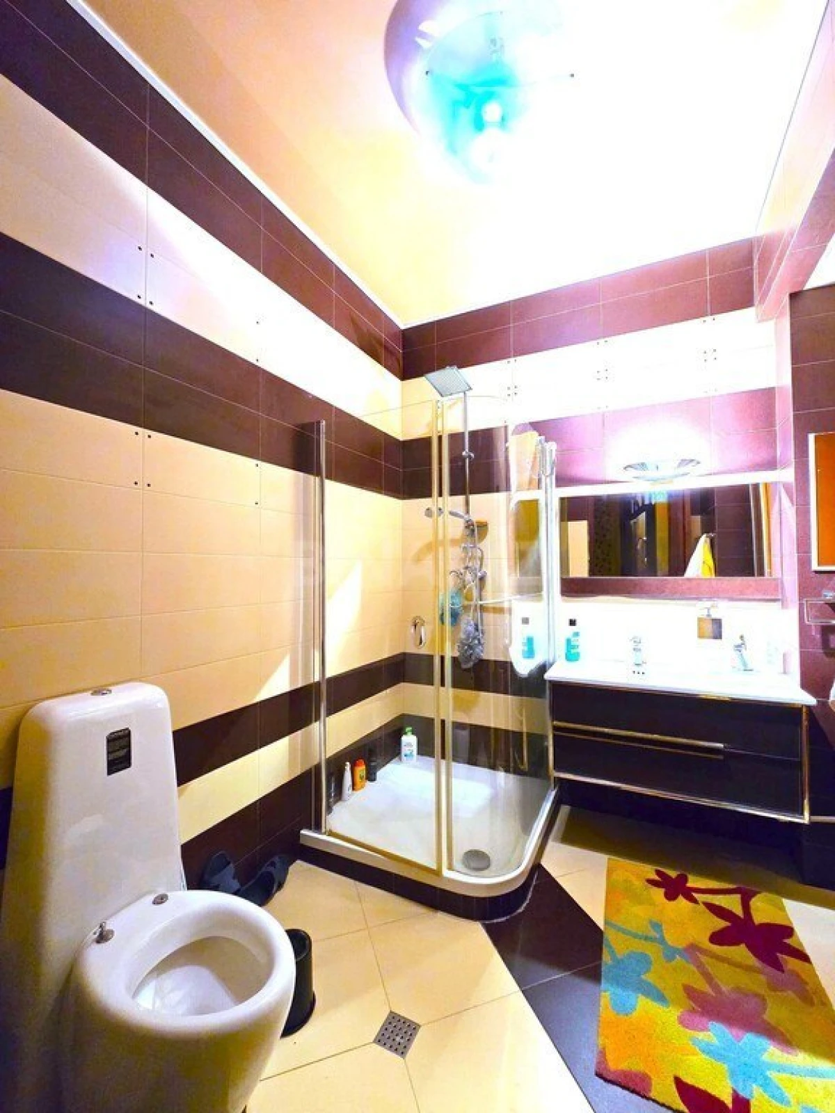 Satılır 5 otaqlı mənzil 225 m²