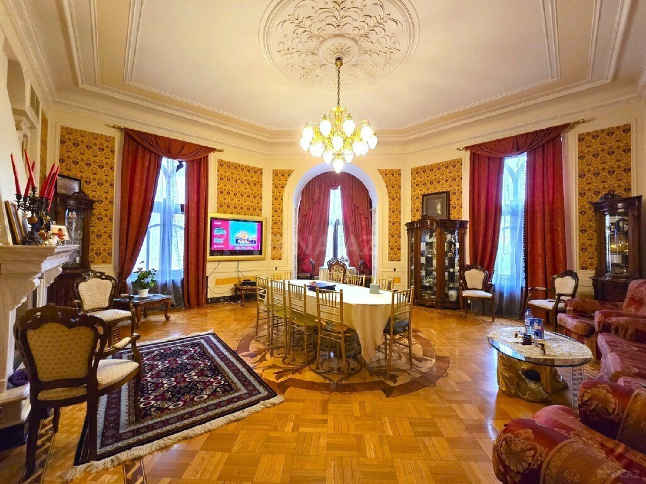 Satılır 5 otaqlı mənzil 225 m²