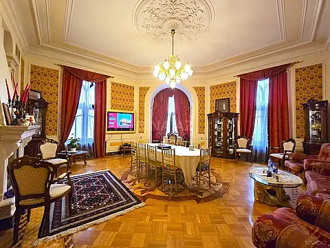 Satılır 5 otaqlı mənzil 225 m² — Bakı, Sahil qəs. 5 otaq 225.00 m²