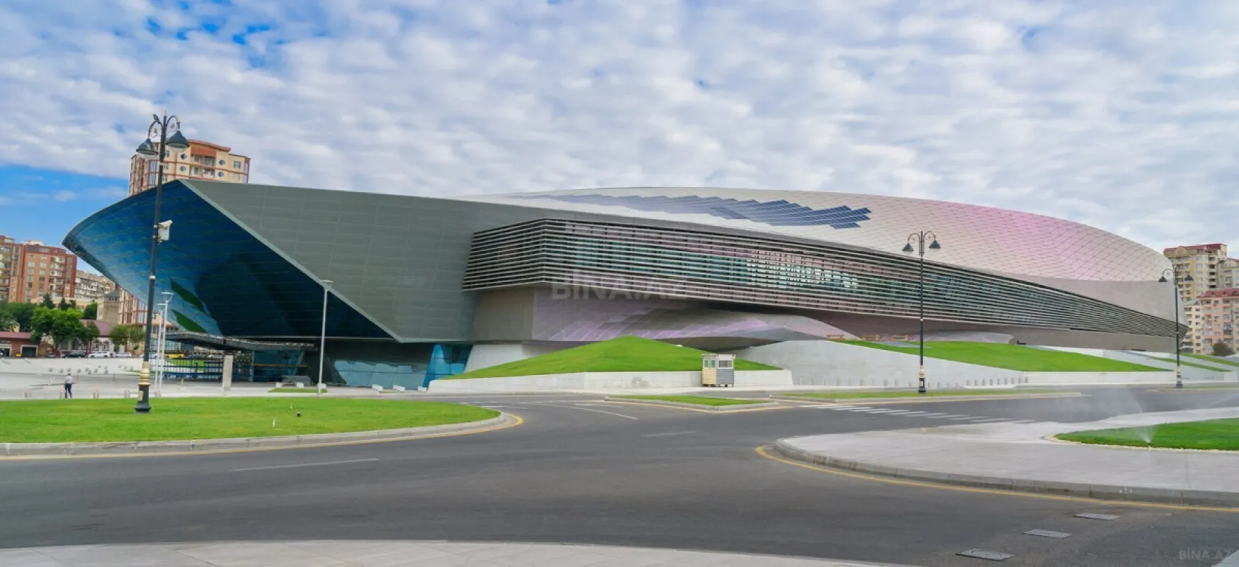 Satılır 3 otaqlı mənzil 110 m²