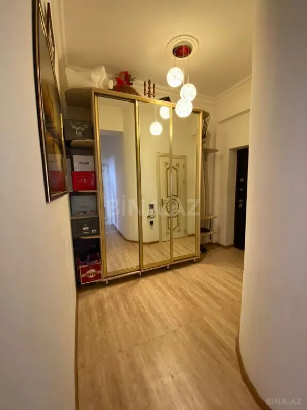Satılır 2 otaqlı mənzil 70 m²