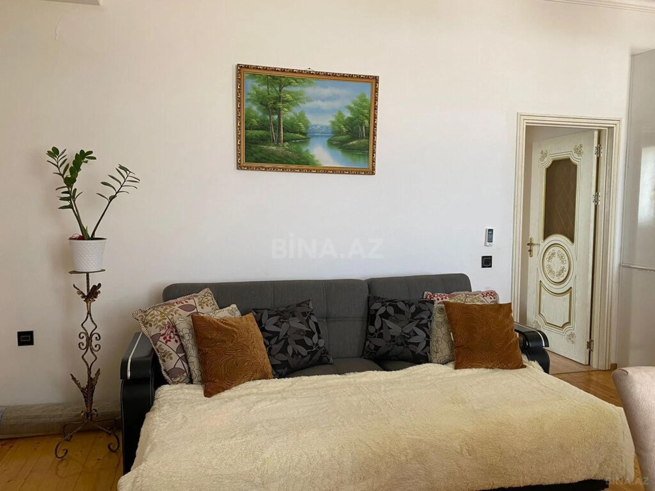 Satılır 2 otaqlı mənzil 70 m²