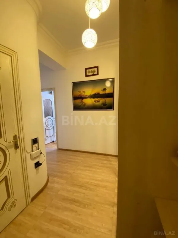 Satılır 2 otaqlı mənzil 70 m²