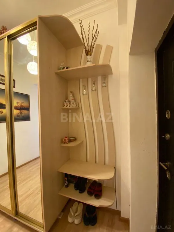 Satılır 2 otaqlı mənzil 70 m²