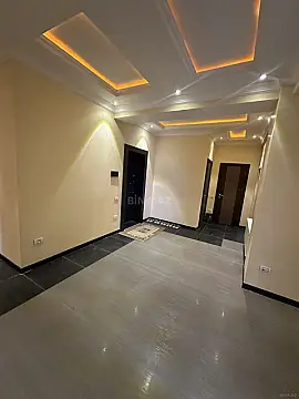 Satılır 6 otaqlı mənzil 265 m²