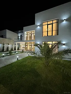 Satılır 4 otaqlı həyət evi 300 m²