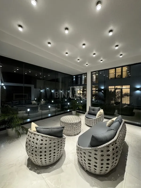 Satılır 4 otaqlı həyət evi 300 m²