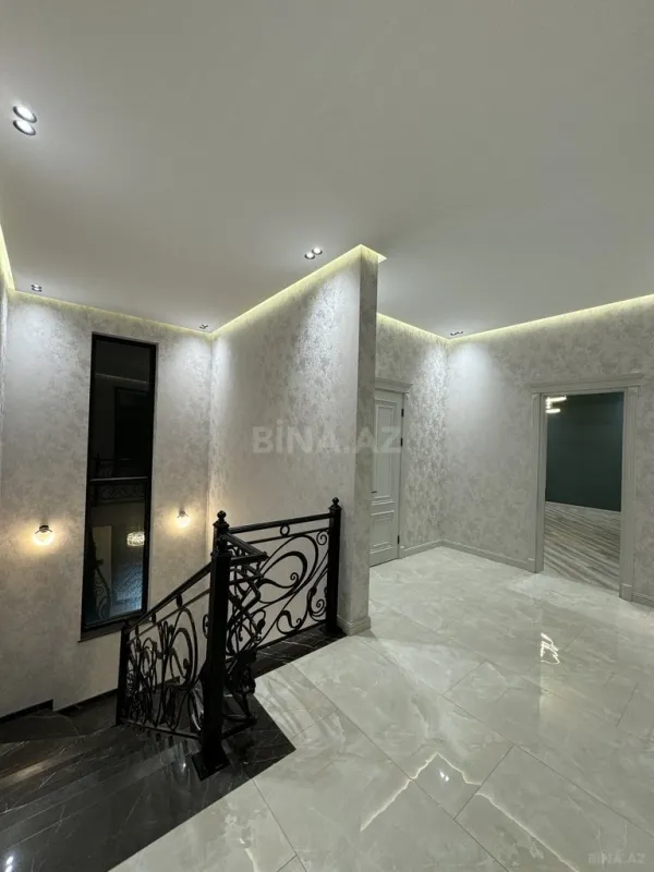 Satılır 4 otaqlı həyət evi 300 m²