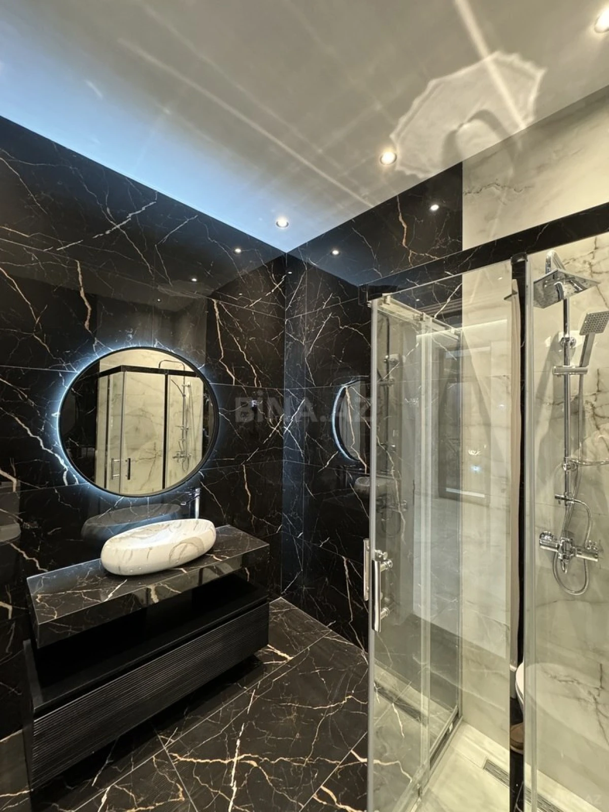 Satılır 4 otaqlı həyət evi 300 m²